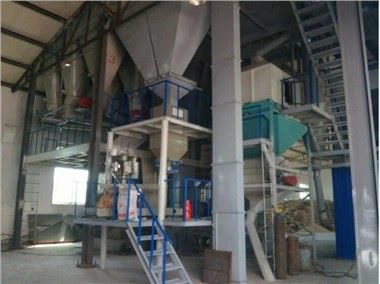 Planta de producció d'pinsos d'aus de corral